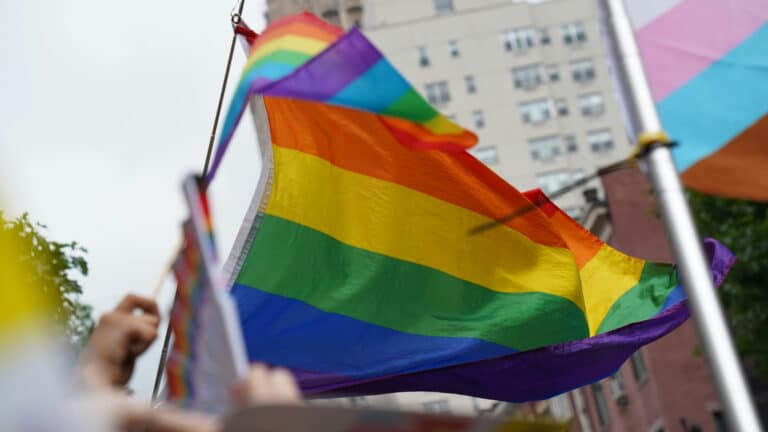 Как и кого теперь будут карать за «пропаганду» ЛГБТ в Казахстане