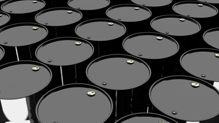 Нефть может подорожать до $150 за баррель в ближайшие недели