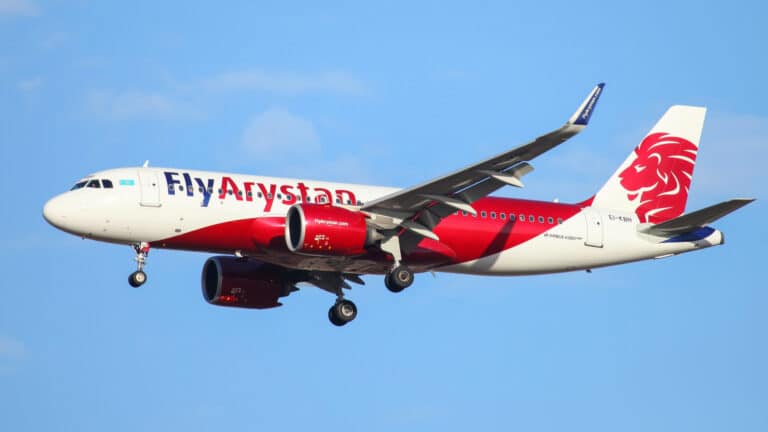 FlyArystan выплатит годовой бонус своему главе и продлит лизинг самолета