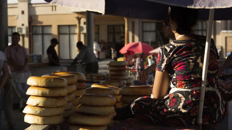 Базары массово закрываются в Казахстане