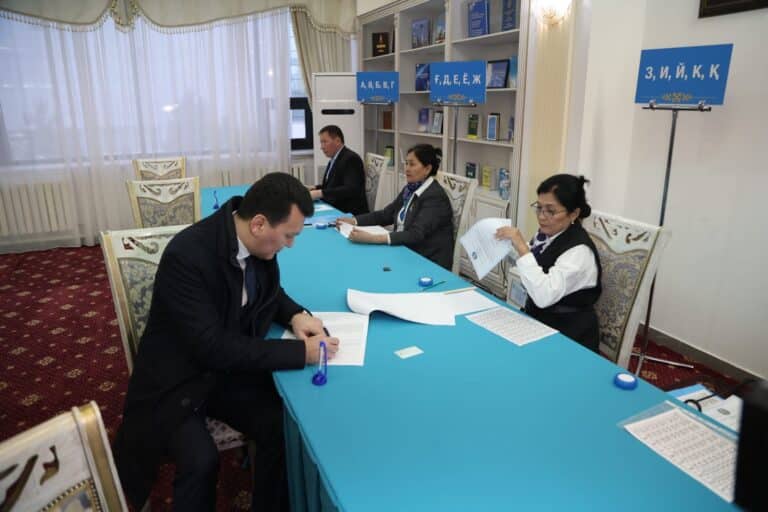 Референдум по Конституции: сколько казахстанцев уже проголосовало