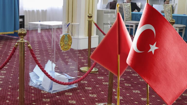 Турция приветствовала проведение конституционного референдума в Казахстане