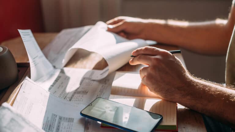 Монополисты компенсируют жителям Карагандинской области 3,1 млрд тенге за комуслуги