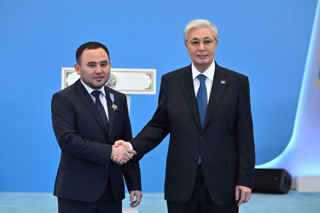 Тоқаев заң мен тәртіпті нығайтуға үлес қосқан азаматтарды марапаттады