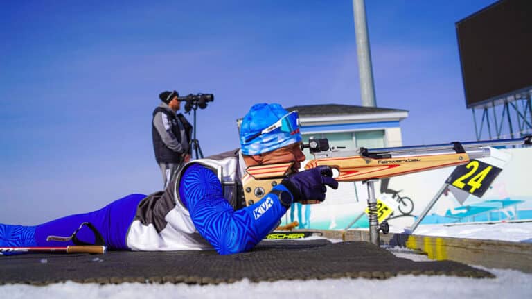 Биатлонист Герлиц финишировал 11-м в спринте на Паралимпиаде-2026