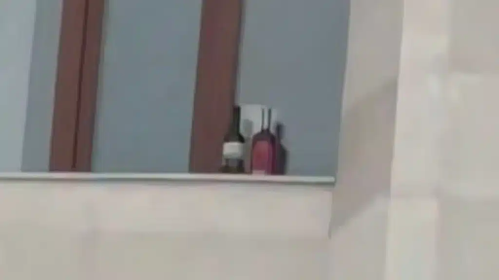 Бутылки на окне: сотрудников прокуратуры Семея наказали выговором