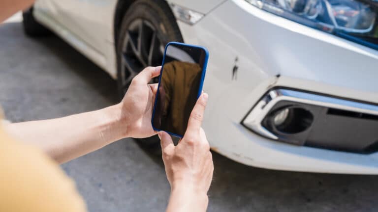 Десятки тысяч казахстанцев получили страховые выплаты при ДТП по новым правилам