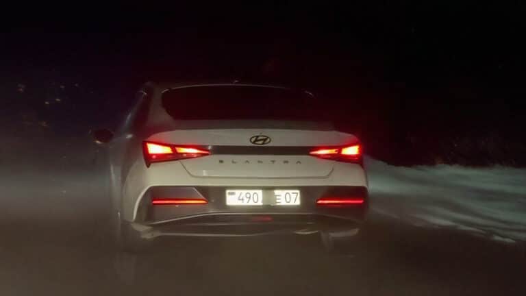 В Жамбылской области наказали водителя за бумажку на номере