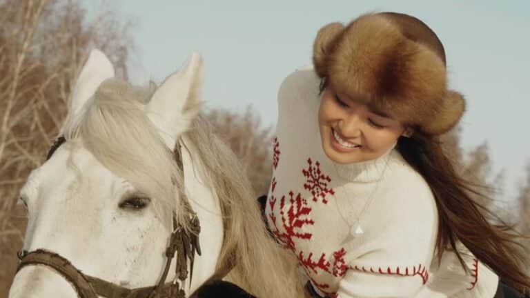 Тұрсынбек Қабатовтың екінші әйелі бизнесін көрсетті