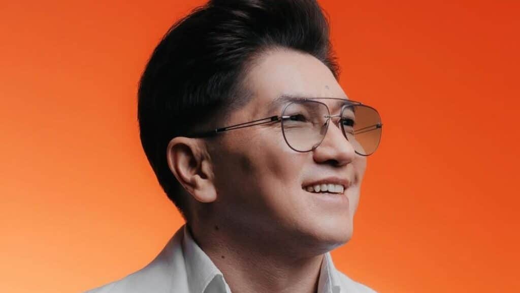 Сәкен Майғазиев сүйікті әншілерін атады