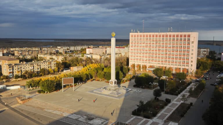 Китайские компании будут модернизировать дома в Жезказгане и Сатпаеве