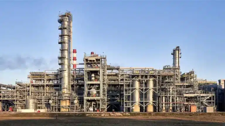 Атырау мұнай өңдеу зауытына жарты миллиард теңге айыппұл салынған