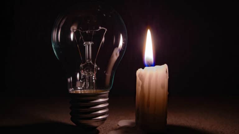 В Алматы массово отключат свет: список улиц и график