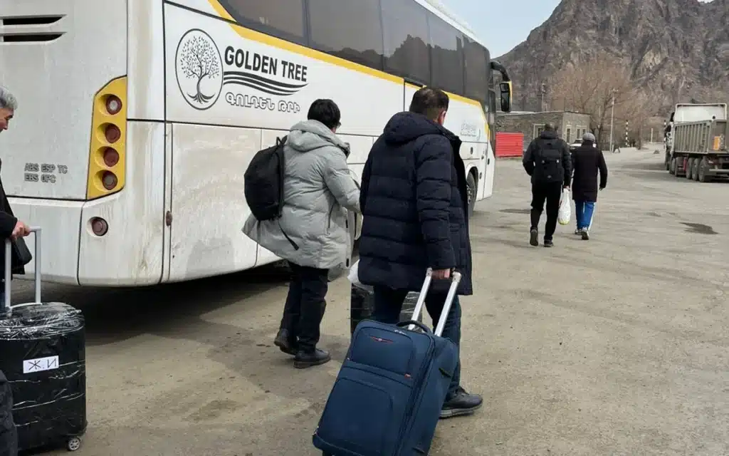Ирандағы қазақ азаматтары Армения арқылы елге келді