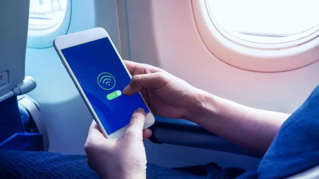 Қазақстандықтар қай уақытта ұшақта интернет пайдалана алады