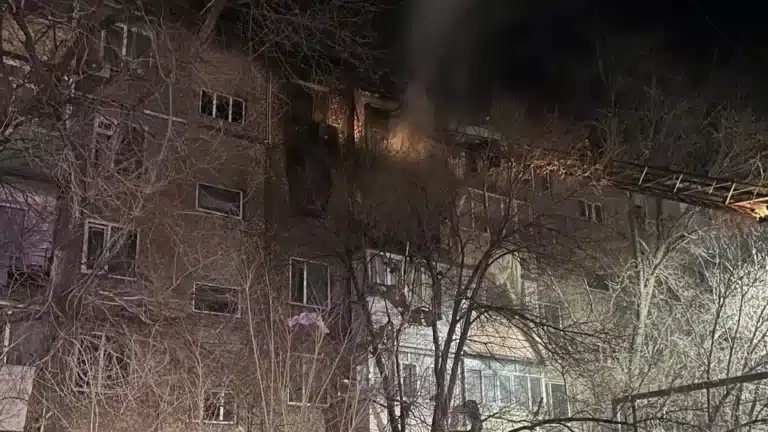 Восемь человек пострадали при взрыве газа в Шахтинске