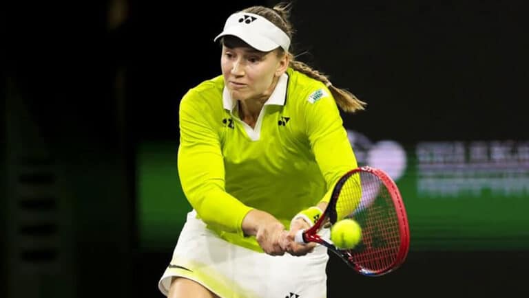 Рыбакина выиграла у Путинцевой на турнире WTA-1000 в Майами