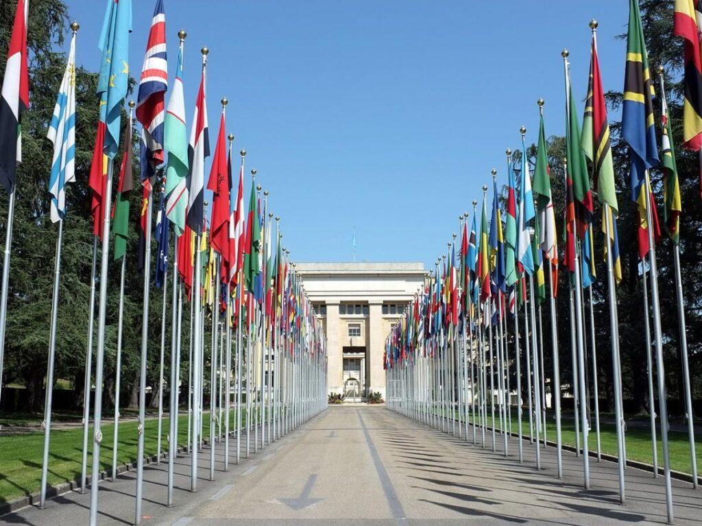 БҰҰ Ираннан көрші елдерге шабуылды тоқтатуды талап етті, АҚШ-қа шағым жоқ