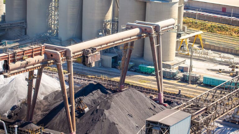 Производство цемента в Казахстане выросло до рекордных 14,4 млн тонн