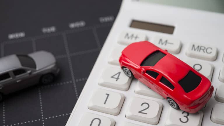 Депутат требует независимой оценки ущерба при ДТП без влияния страховщиков