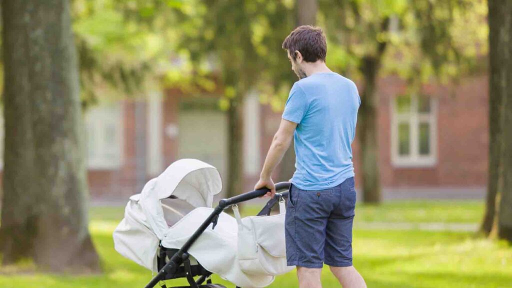 Декретте отырған жұмыссыз әкелерге еңбек өтілі есептеледі