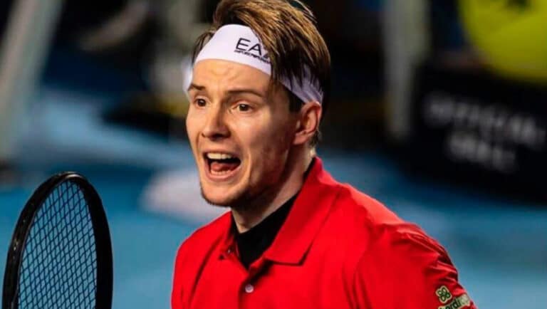 Александр Бублик с трудом победил на старте турнира в Индиан-Уэллсе