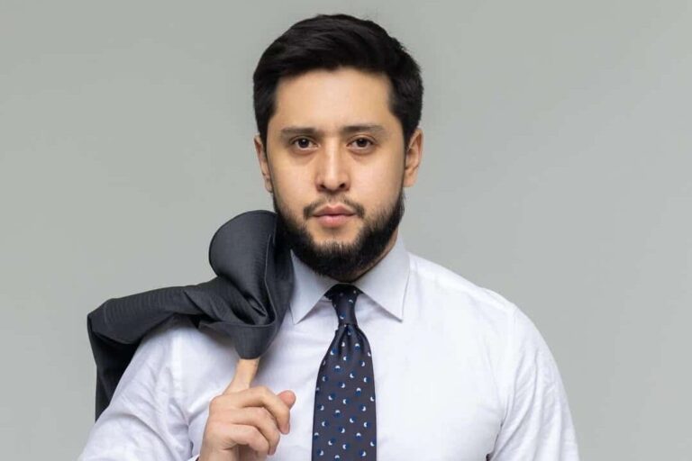 Актера Аскара Жумабекова арестовали на 10 суток за агрессивное поведение