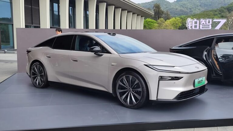 Toyota bZ7 с китайской начинкой Huawei собрала 3,1 тыс. заказов за час