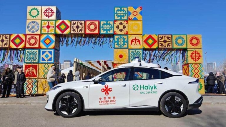 Прототип беспилотного такси протестировали в Астане в честь Наурыза