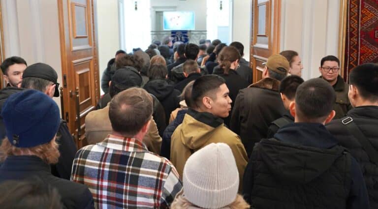 Свыше 8 тыс. граждан Казахстана проголосовали на референдуме за рубежом