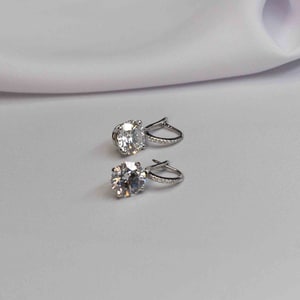 Мемлекетке қайтарылған аса құнды сағат пен бриллиант сырғаларды ешкім сатып алмады