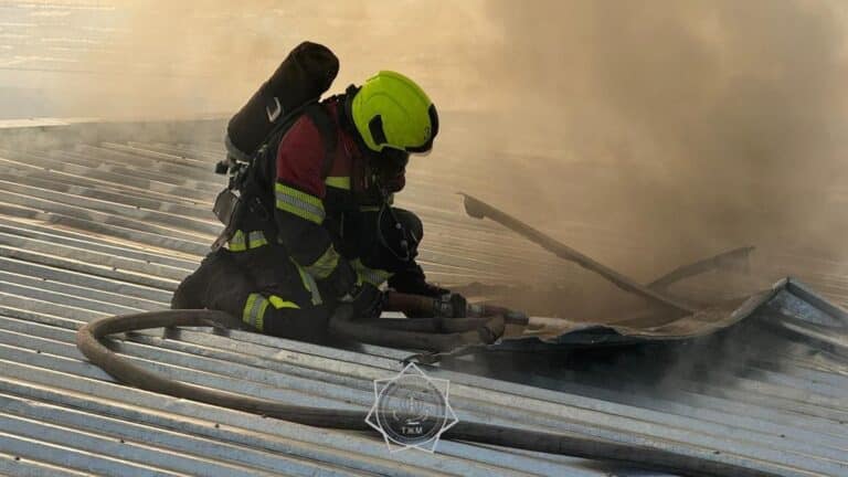 «Кенжехан» базары маңында жаңа әкімшілік ғимарат өртенді