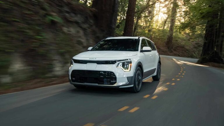 Kia электрлі кроссоверін шығаруды тоқтатты