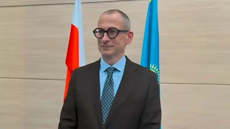 «Көктемді бізге жіберіңіздер»: Польша елшісі қызылордалықтарға өтініш жолдады