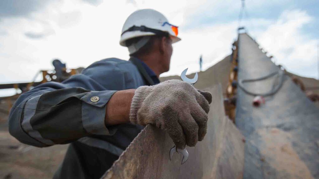 Астанада шетелдіктерді заңсыз жұмысқа алған 32 қазақстандық жауапқа тартылды