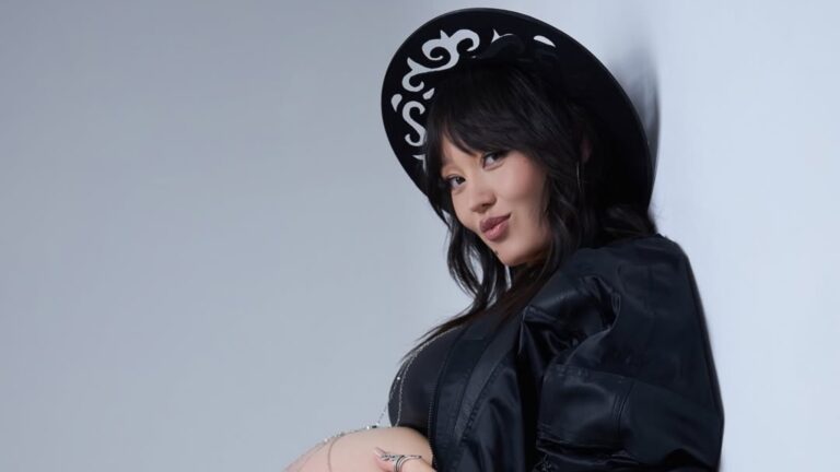 «10 жыл күттік»: Мархаба Сәби сәбилі болды