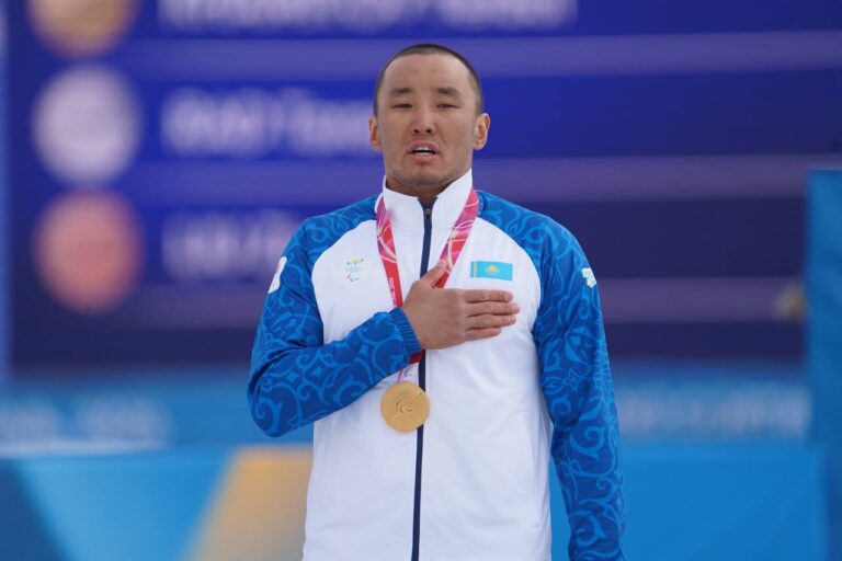 Нурлан Смагулов подарит паралимпийскому чемпиону Ерболу Хамитову автомобиль