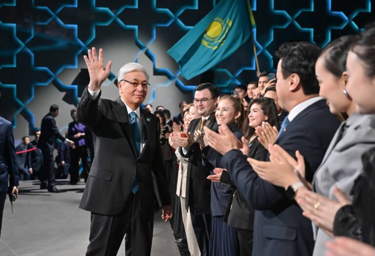 Президент уверен, Казахстан сделал свой исторический выбор в пользу новой Конституции