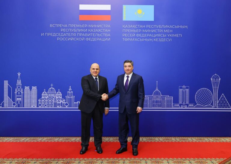 Бектенов и Мишустин обсудили экономическое сотрудничество РК и РФ