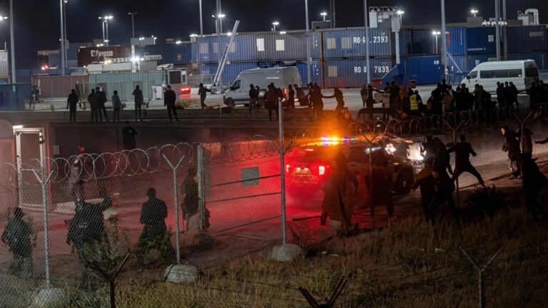 Ресейде қазақ жұмысшылары күзетшілермен төбелесіп, полицияға түсті