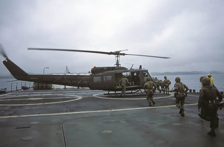 Енді Эквадор: АҚШ тағы бір әскери операция бастады