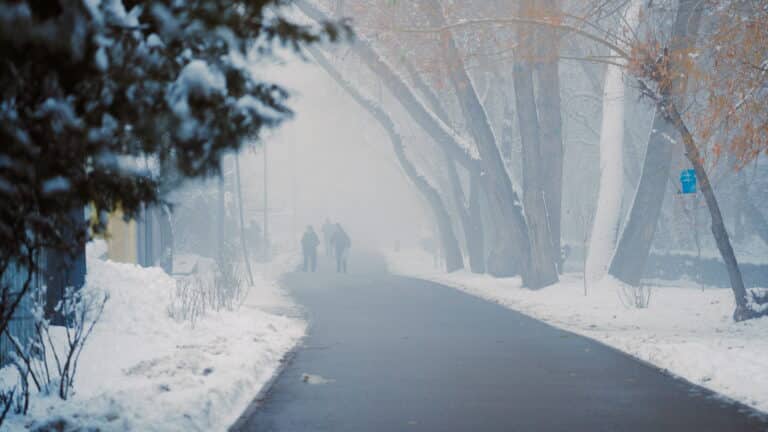 О резкой перемене погоды в Казахстане предупредили синоптики