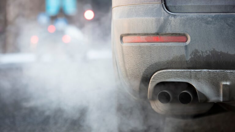 Алматы вводит зоны низких выбросов и ограничения для старых авто