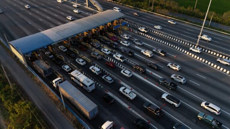 Правительство РК усилит контроль состояния дорог после 36 тыс. аварий