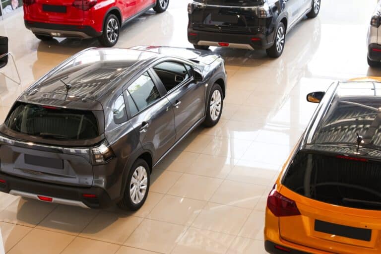 Төлейтін ақшасы қымбат: қазақстандықтар автолизингпен көлік алуға қызықпады