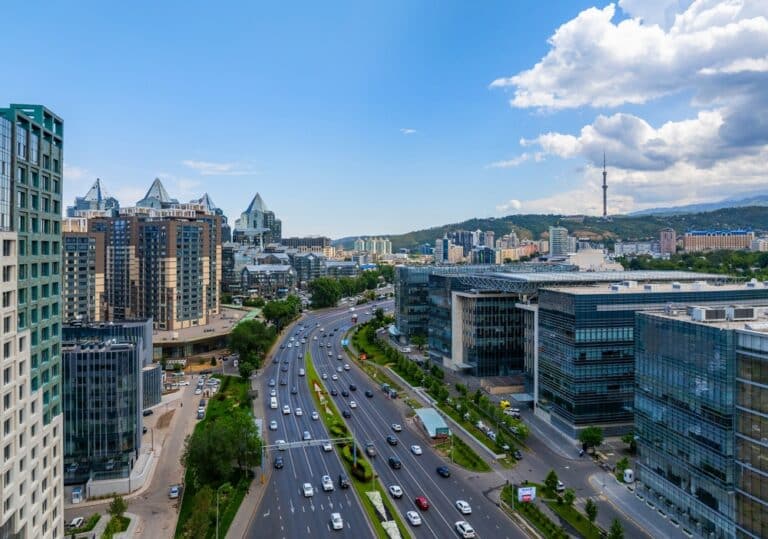 Әл-Фараби даңғылынан жоғары орналасқан пәтерлер 20 пайызға қымбат