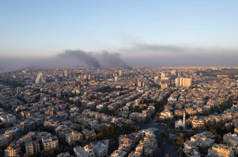 Израиль наносит новые удары по штабам КСИР