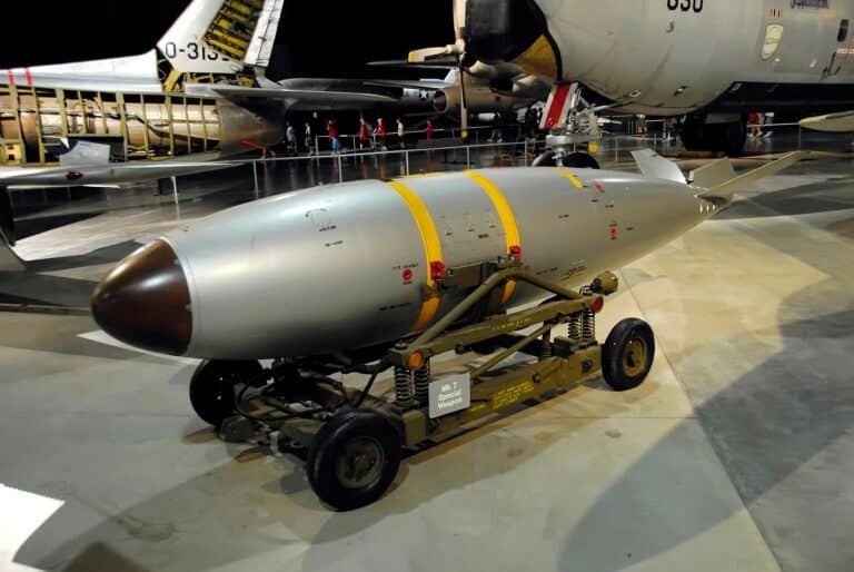 Израиль получит 12 тысяч авиабомб