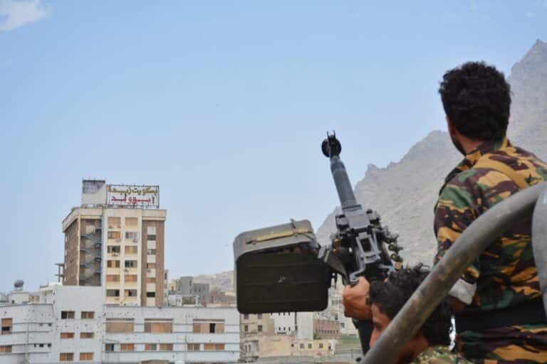 Хуситы вступили в войну на стороне Ирана и нанесли первый удар по Израилю