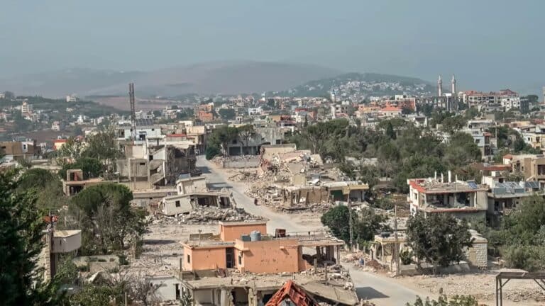 Израиль хочет уничтожить все дома у границы с Ливаном